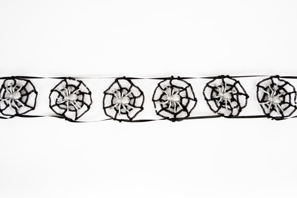 15-212 Spider Garland