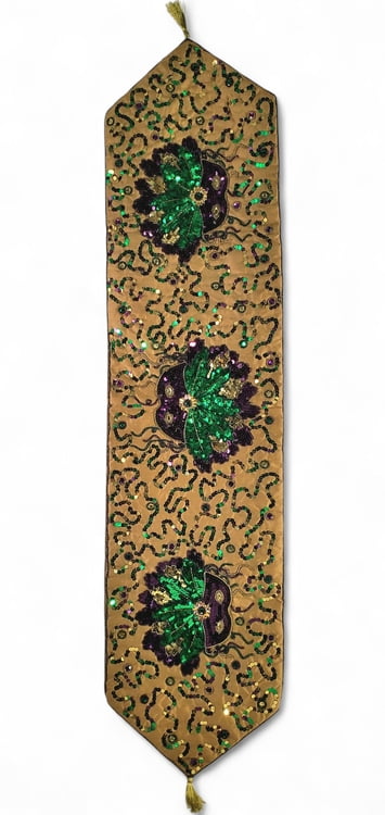 19-397 Mask Table Runner