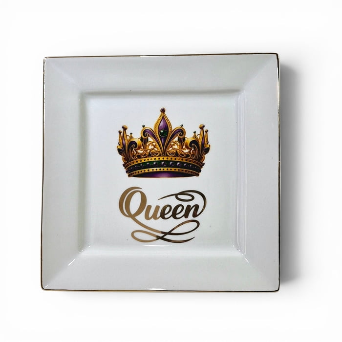 New!! 8" Queen w Crown Plate Set